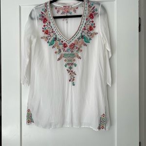 Gorgeous Johnny Was white blouse